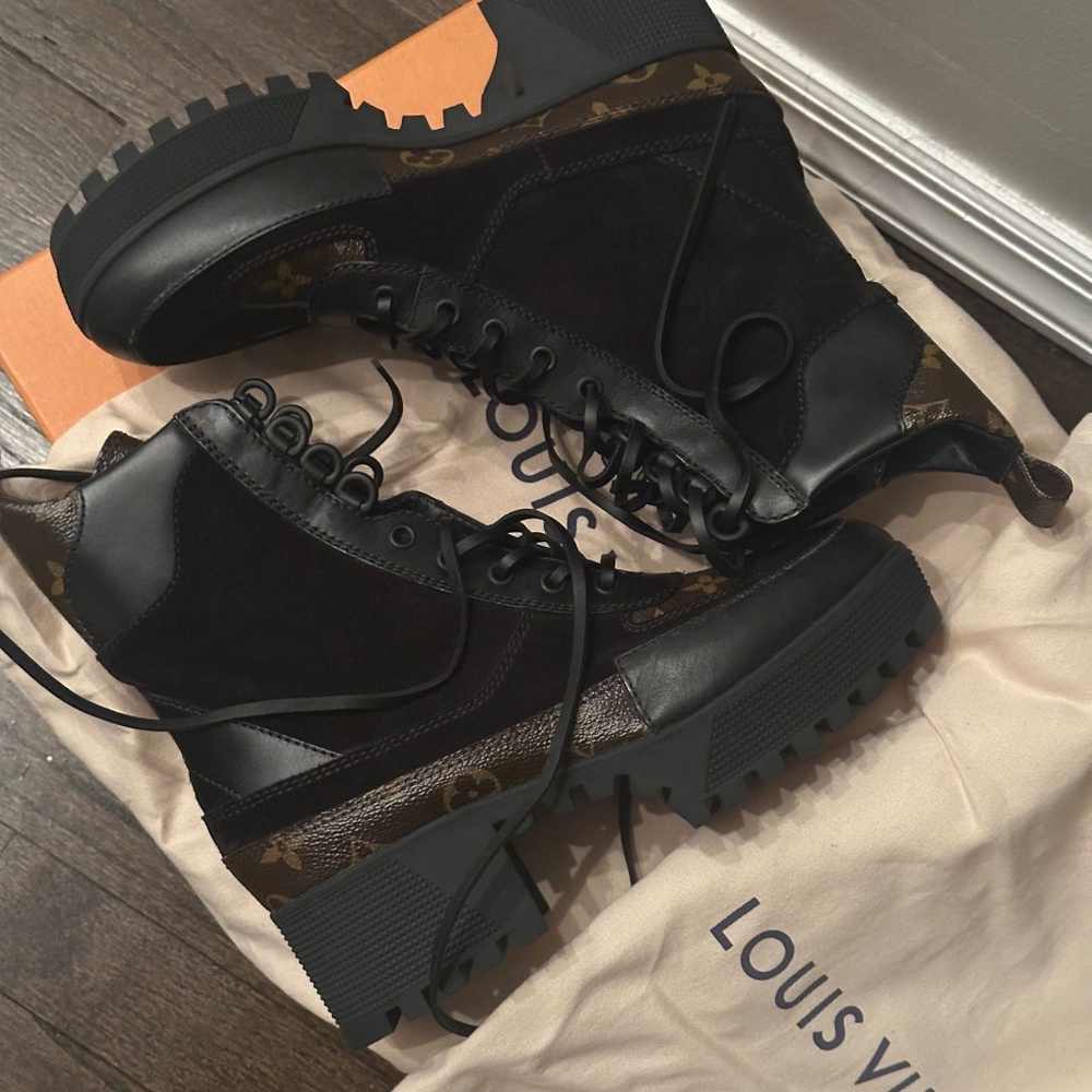 Laureate Platform Desert Boot